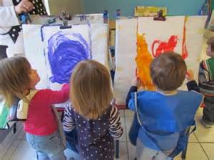 children painting